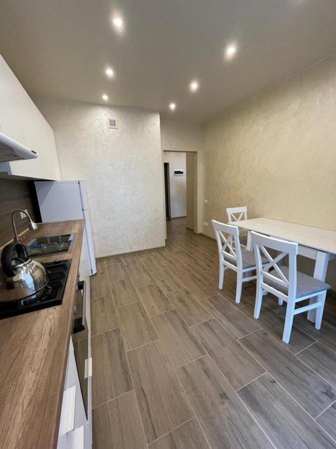 Apartment White House
